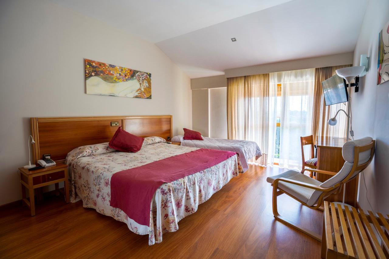 Hotel Los Barruecos By Croma Мальпартіда-де-Касерес Екстер'єр фото